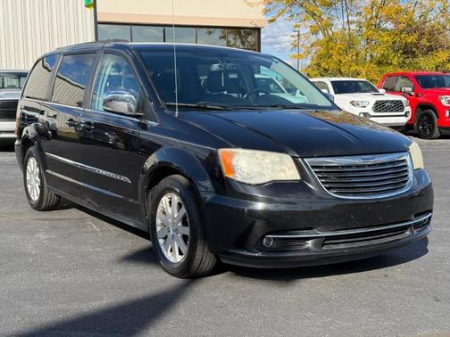 2012 Chrysler Town & Country Touring-L