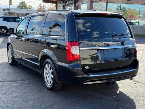 2012 Chrysler Town & Country Touring-L