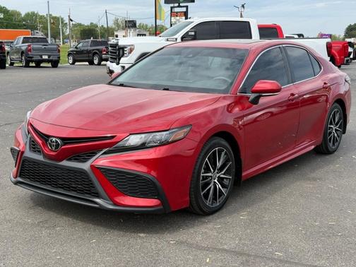 2022 Toyota Camry SE