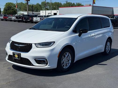 Bright White Clearcoat 2025 Chrysler Pacifica Select