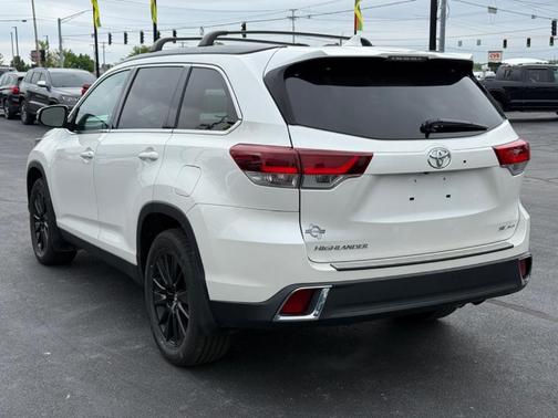 2019 Toyota Highlander SE