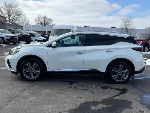 2022 Nissan Murano Platinum