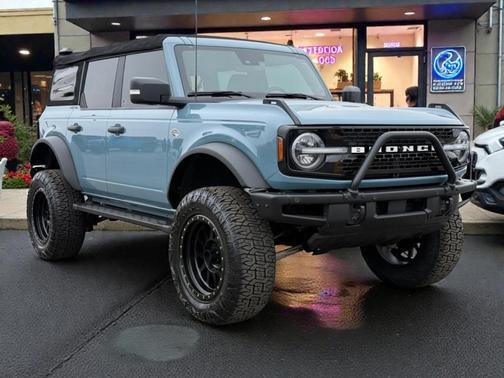 Blue 2022 Ford Bronco Wildtrak