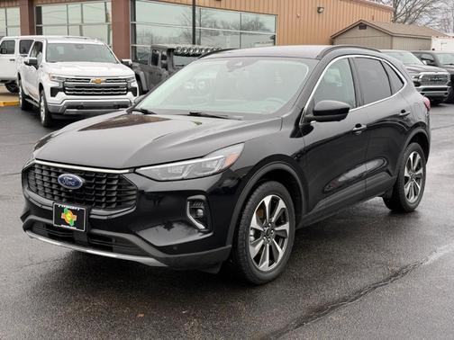 2023 Ford Escape Platinum