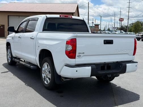 White 2019 Toyota Tundra SR5