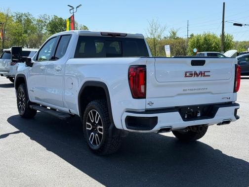 White 2020 GMC Sierra 1500 AT4