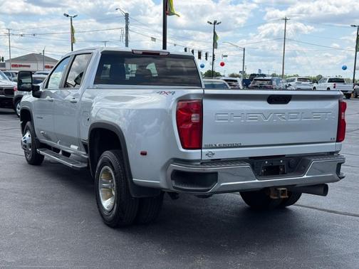 Silver Ice Metallic 2023 Chevrolet Silverado 3500 LT
