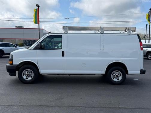 White 2022 GMC Savana 2500 Work Van