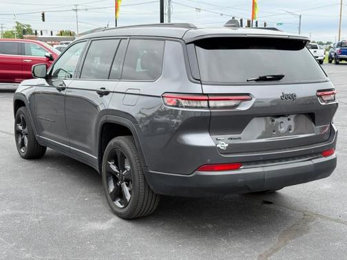 2021 Jeep Grand Cherokee L Laredo