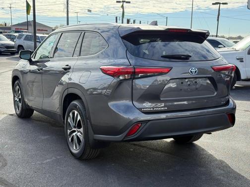 2021 Toyota Highlander Hybrid XLE