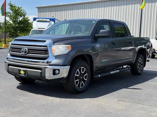 Gray 2015 Toyota Tundra SR5