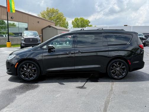 2019 Chrysler Pacifica Limited