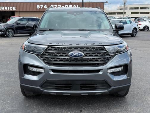 Gray 2024 Ford Explorer XLT