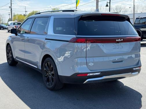 Silver 2024 Kia Carnival SX Prestige