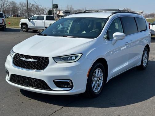 2022 Chrysler Pacifica Touring-L
