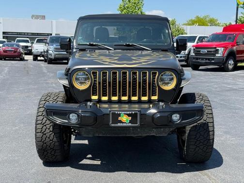 Black 2021 Jeep Gladiator Overland