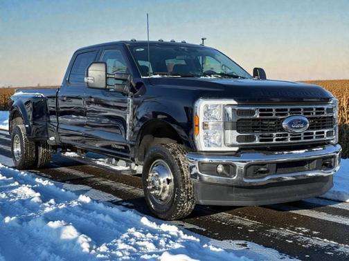 Blue 2025 Ford F-350 XLT