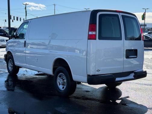 2021 Chevrolet Express 2500 Work Van
