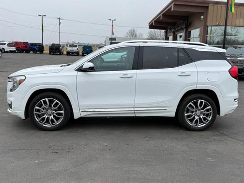 2023 GMC Terrain Denali