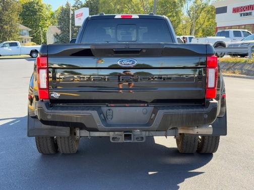 2022 Ford F-450 Lariat