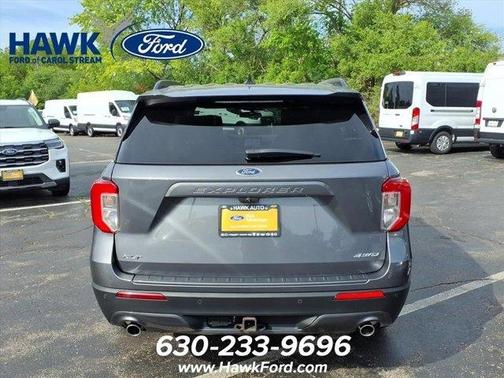 Gray Metallic 2022 Ford Explorer XLT