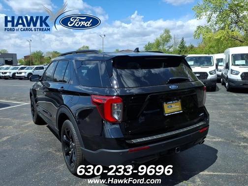 Black Metallic 2024 Ford Explorer ST-Line