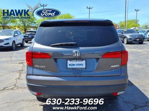 Gray 2016 Honda Pilot LX