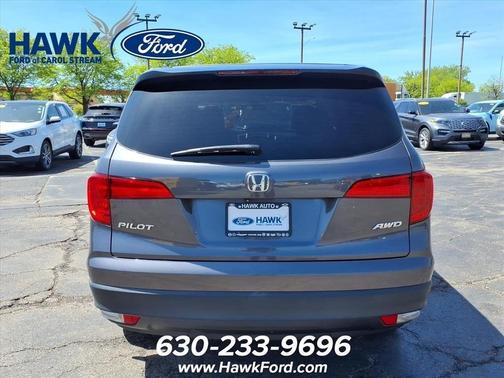 Gray 2016 Honda Pilot LX