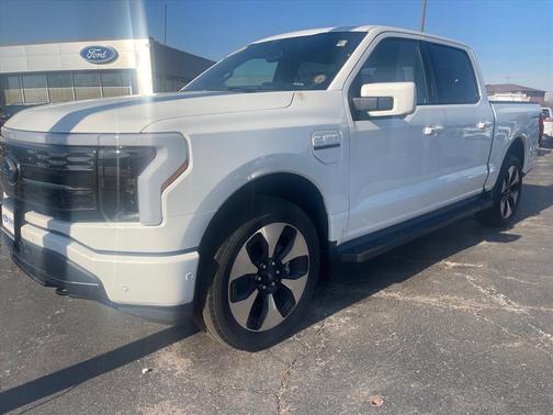 2022 Ford F-150 Lightning Platinum