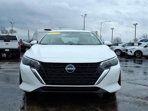 Cloud White 2024 Nissan Sentra SV
