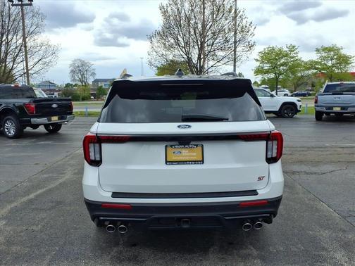 White Metallic 2025 Ford Explorer ST