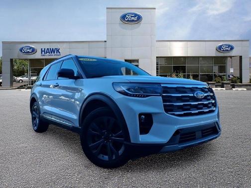 White Metallic 2025 Ford Explorer Active
