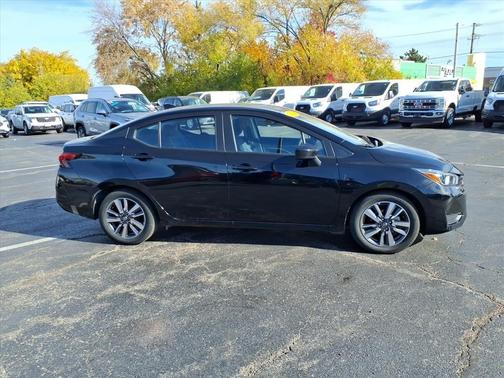 2023 Nissan Versa 1.6 SV
