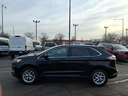 Black Metallic 2023 Ford Edge SEL