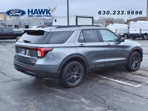 2025 Ford Explorer ST-Line
