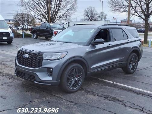 2025 Ford Explorer ST-Line