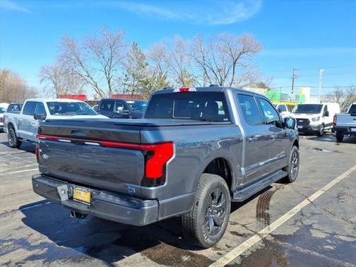 2025 Ford F-150 Lightning LARIAT
