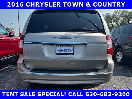 2016 Chrysler Town & Country Touring