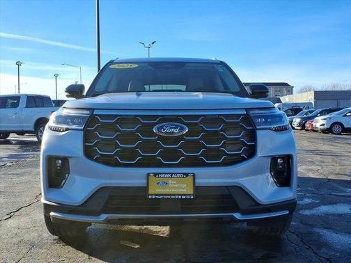 2025 Ford Explorer Platinum