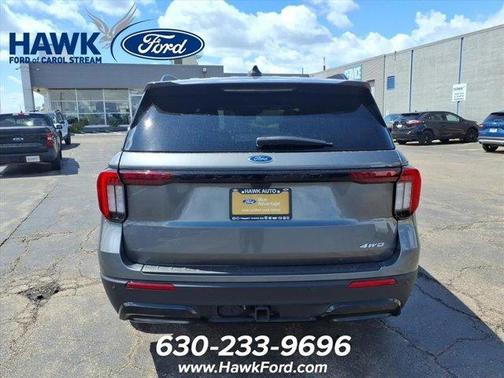 Gray Metallic 2025 Ford Explorer ST-Line