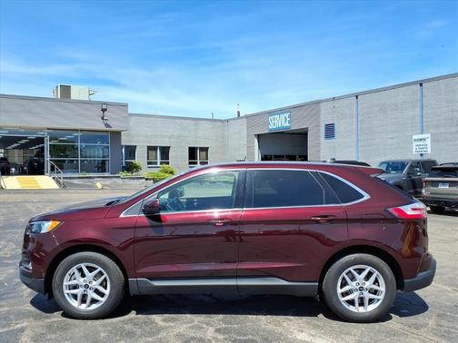 Burgundy 2024 Ford Edge SEL