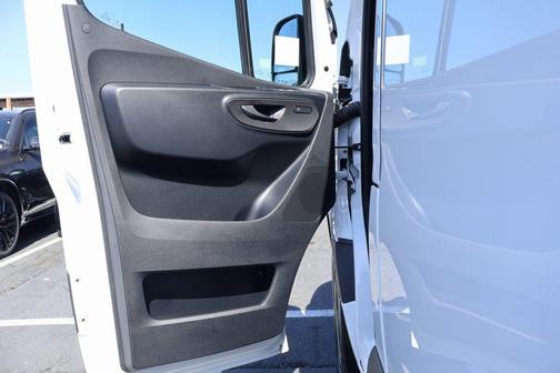 Arctic White 2026 Mercedes-Benz Sprinter 2500 Cargo 144 WB