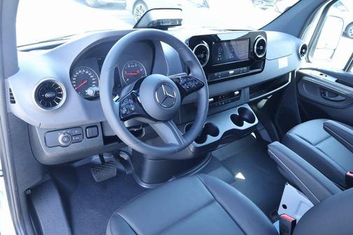 Arctic White 2026 Mercedes-Benz Sprinter 2500 Cargo 144 WB