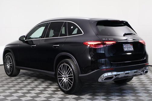 2025 Mercedes-Benz GLC 300 Base