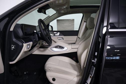 Obsidian Black Metallic 2026 Mercedes-Benz GLE 450 4MATIC