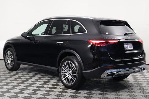 2025 Mercedes-Benz GLC 300 Base