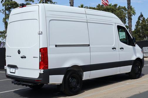 2025 Mercedes-Benz Sprinter 2500 Standard Roof