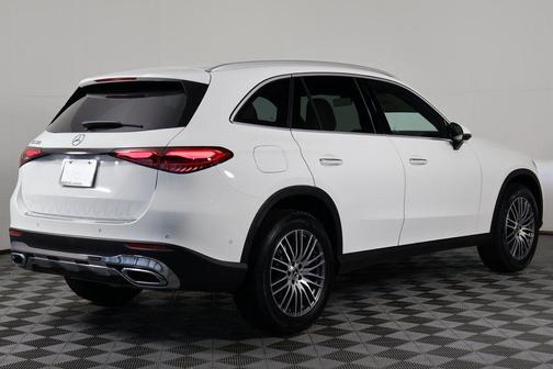 2026 Mercedes-Benz GLC 300 Base