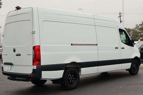 2025 Mercedes-Benz Sprinter 3500 High Roof