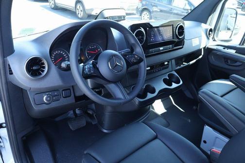 2025 Mercedes-Benz Sprinter 2500 Standard Roof